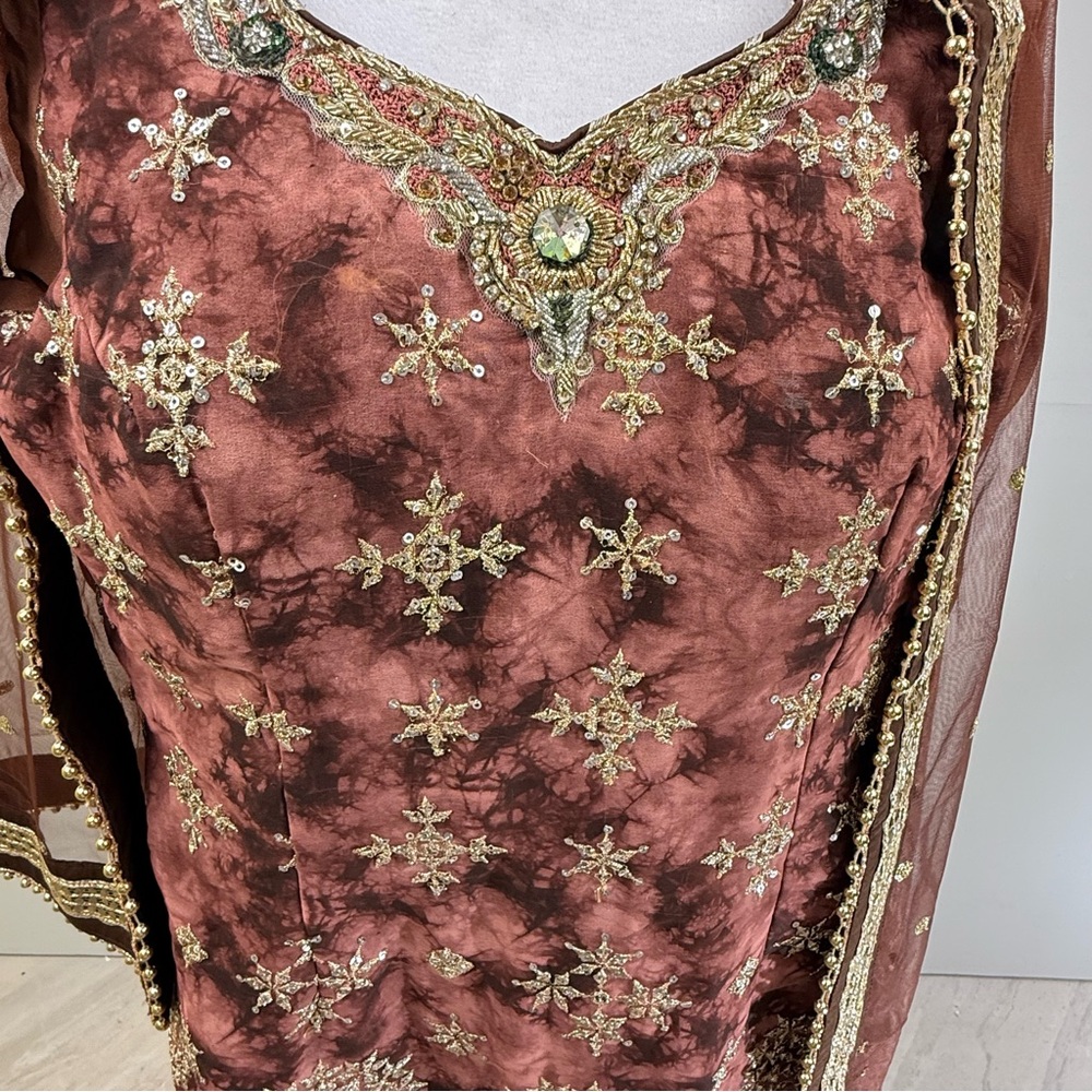 β¨ Lavish Brown & Gold Embellished Party Suit β New, Never Worn (3-Piece) Plazzo - Picture 7 of 14
